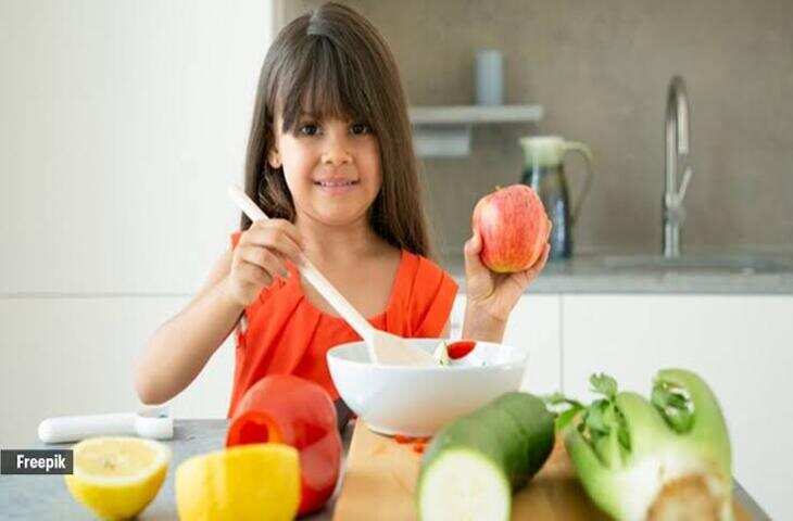 Parenting Health Tips: बार-बार खाने की आदत और असली भूख के फर्क को समझें, बच्चों में पोषण सुधारने के लिए अपनाएं ये तरीके