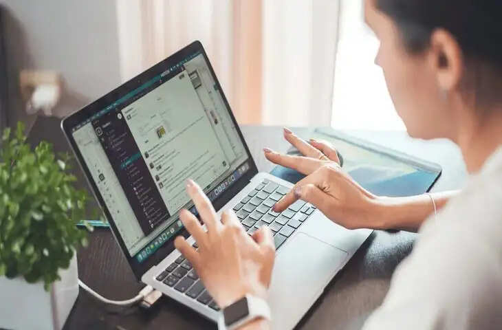 &lsquo;मां का एक्सीडेंट हुआ है&rsquo;, कर्मचारी ने मांगा WFH, कंपनी ने देने से किया मना, इंटरनेट पर छिड़ी बहस