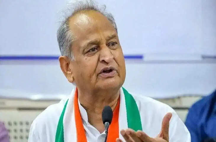 गहलोत का सरकार पर हमला: &ldquo;पेट्रोल-डीजल और LPG संकट पर जनता को गुमराह किया जा रहा&rdquo;