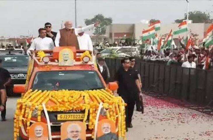 वीडियो में पीएम मोदी बोले- बनासकांठा के किसान आलू से सोना बना रहे, सभा में चारपाइयों पर बैठे किसान; जारी की किसान सम्मान निधि की 24वीं किस्त