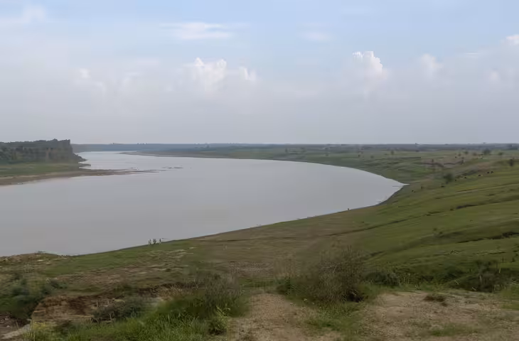 VIDEO चंबल नदी में नहाने से क्यों डरते हैं लोग, VIDEO में जानें बेहद डरावनी है वजह