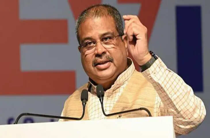 धर्मेंद्र प्रधान के इस्तीफे के बाद भी छात्रों की लड़ाई जारी, पहली बार वोट देने वाली पीढ़ी मांग रही भविष्य की गारंटी