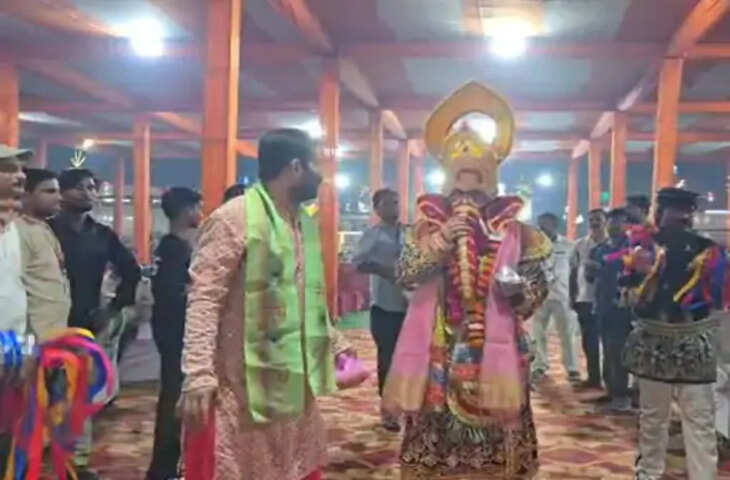 एटा के सैनिक पड़ाव मैदान में रामलीला का आगाज, हवन-पूजन के साथ हुआ शुभारंभ