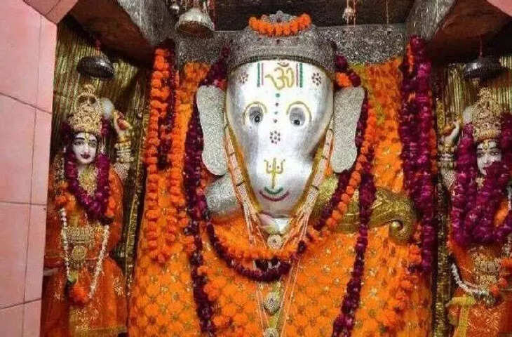 वो मंदिर जहां विराजते हैं बिना सूंड वाले गणेश जी, वीडियो में जानिए इस अनोखे स्वरूप के पीछे का रहस्य
