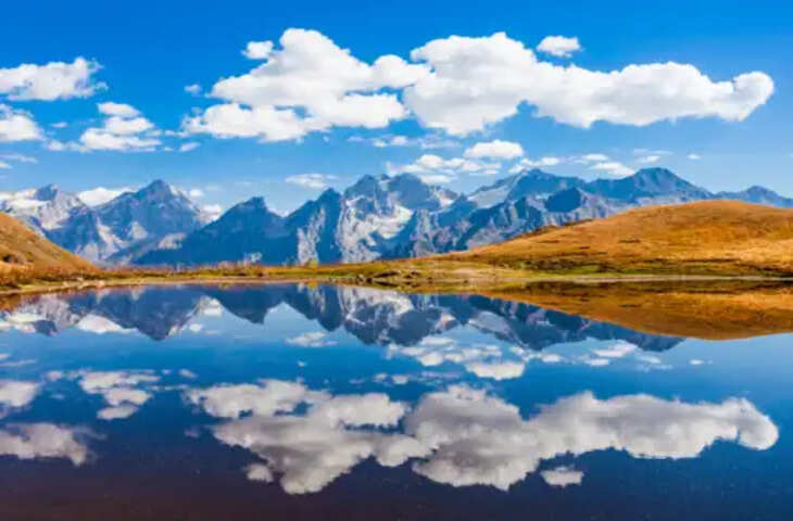 रंग बदलती झील, समुद्र और पहाड़&hellip;लाइफ में एकबार जरूर देखने चाहिए&nbsp;भूकंप की मार झेल रहे Indonesia की ये खूबसूरत जगहें&nbsp;