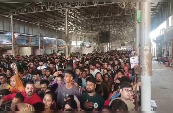 आज रात 12 बजे कांप गया खाटूश्&zwj;यामजी का मंद&zwj;िर, होटल और घरों से बाहर न&zwj;िकल पड़े लोग