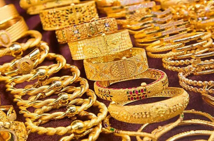 Sona Dharan Karne Ke Niyam: सोना पहनने से पहले जान लें ये ज्योतिषीय नियम, इन राशियों के लिए माना जाता है शुभ