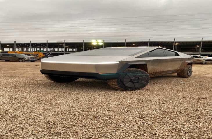 Electric-pickup 'Cybertruck' 19 लाख लोगों ने बुक किया टेस्ला का इलेक्ट्रिक-पिकअप 'सायबरट्रक',लॉन्चिंग से पहले 5 साल पहुंचा वेटिंग पीरियड, सितंबर 2024 में मास प्रोडक्शन शुरू करेगी कंपनी