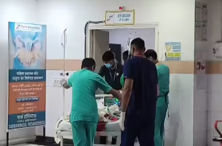 मुंडावर थाने में बड़ा हादसा: मालखाने में चली गोली, हेड कांस्टेबल गंभीर घायल
