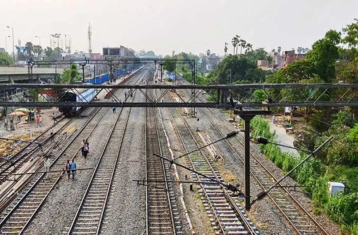 भारतीय रेलवे की अद्भुत तकनीक: ट्रेन की पटरियों में जंग नहीं क्यों लगती?