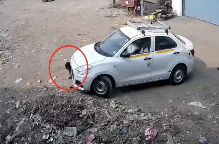 जाको राखे साईयां..मिट्टी में खेल रहे 5 साल के बच्चे के ऊपर से कार गुजर गई, फिर हुआ ऐसा चमत्कार