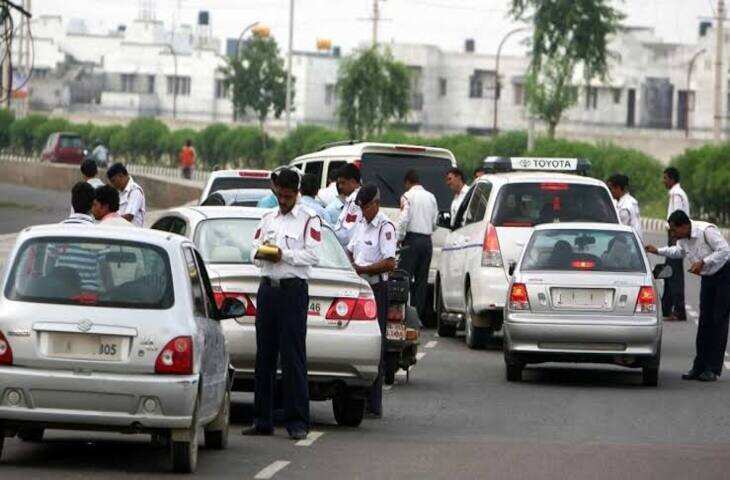 Delhi Traffic Challan: पुराने चालान निपटाने का मौका, 25 अक्टूबर को लगेगी नेशनल लोक अदालत; ऐसे करें आवेदन