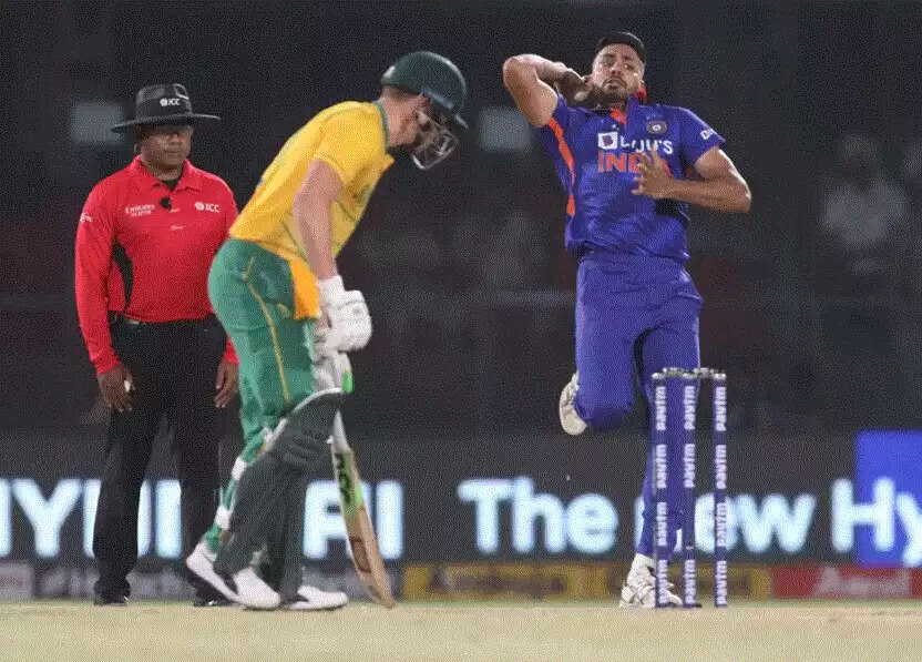 avesh khan team india 1133``11.GIF