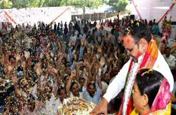 राजस्थान में होली का उत्सव, मुख्यमंत्री भजनलाल शर्मा ने लोगों के साथ खेली रंगों भरी होली