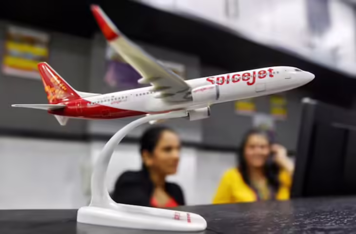 एविएशन सेक्टर में हलचल! SpiceJet में 20% कर्मचारियों की छंटनी की तैयारी,&nbsp;सिर्फ 13 विमान बचे