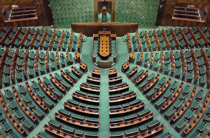 लोकसभा सीटें बढ़ाकर 850 करने की तैयारी, वीडियो में देंखे 2029 से लागू होगा 33% महिला आरक्षण