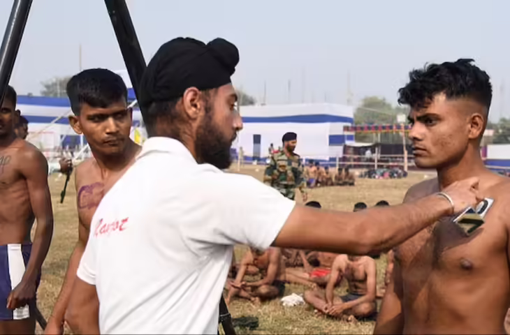 UP Police Recruitment 2026:&nbsp;युवाओं के लिए सुनहरा मौका! 81,000 पदों पर निकलेगी भर्ती, जानें योग्यता, पोस्ट और आवेदन प्रक्रिया