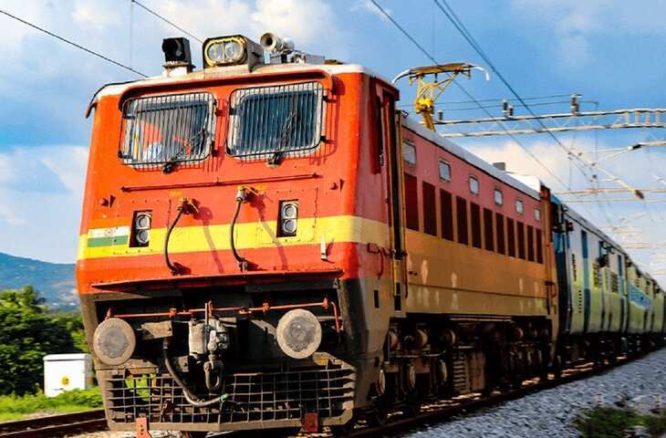 भाई-बहन के सफर की टेंशन खत्म! रक्षाबंधन पर यूपी-उत्तराखंड के लिए 6 स्पेशल ट्रेनें, जानें टाइमिंग और रूट