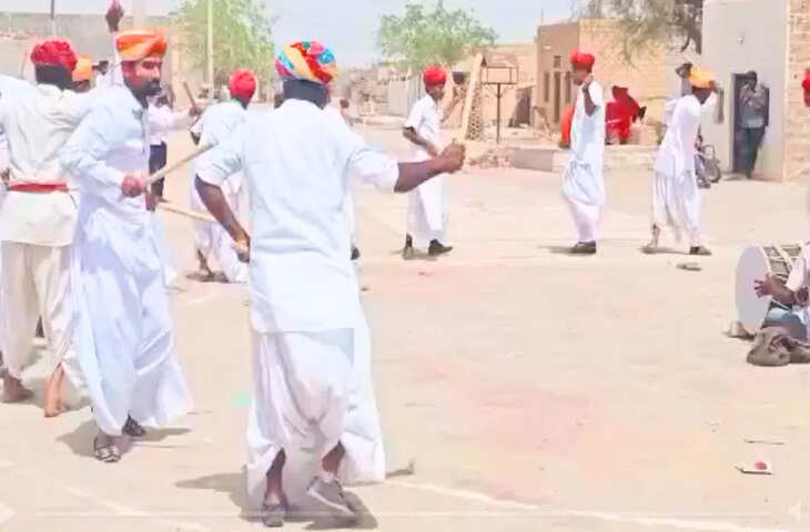 जैसलमेर में आज भी जीवित हैं होली की पारंपरिक &lsquo;गैर&rsquo; की रंगीन परंपराएं