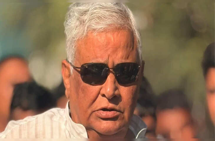 कांग्रेस&zwj;ियों ने पीएम मोदी के फाड़े पोस्&zwj;टर, डाक बंगले का ताला तोड़ने का प्रयास, भड़के क&zwj;िरोड़ी लाल मीणा