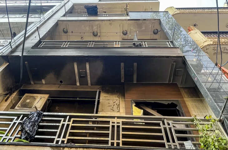 मजलिस पार्क में सिलेंडर विस्फोट, 13 लोग घायल