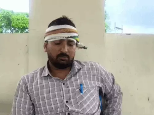अलवर में सरपंच ने दी आत्मदाह की चेतावनी, ग्राम विकास अधिकारी पर लगाए गंभीर आरोप