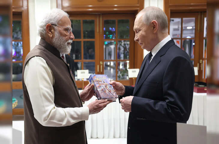 पुतिन के सामने मोदी ने बोली रूसी, वीडियो में देखें रूसी भाषा में लिखी गीता गिफ्ट में दी, राजघाट में सुनी रामधुन