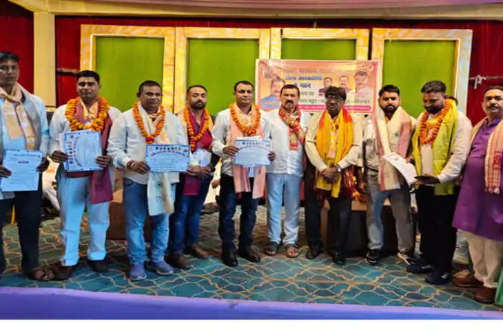 आगरा में अखिल भारतीय लोधी महासभा की नई जिला कार्यकारिणी गठित, मोहन सिंह लोधी बने जिलाध्यक्ष