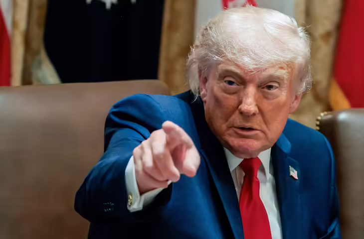 बड़ा खुलासा: दुनिया के हर 13 देशों इ से 1 पर US की नजर, जाने वो 15 कंट्रीज के नाम जिन्हें बर्बाद करना चाहते है ट्रंप ?
