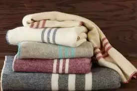 Rishikesh जरूरतमंदों को कंबल बांटे