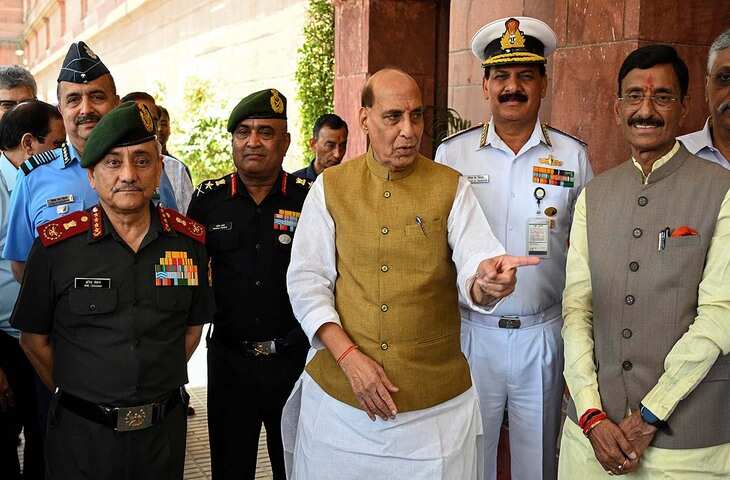 तीन थिएटर कमांड से बढ़ेगी भारत की ताकत, दुश्मनों की बढ़ेगी टेंशन, Rajnath Singh को मिला फाइनल ब्लूप्रिंट