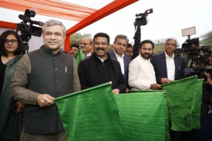 Bharat Gaurav Tourist Train श्री जगन्नाथ यात्रा को दिल्ली से हरी झंडी दिखाई गई