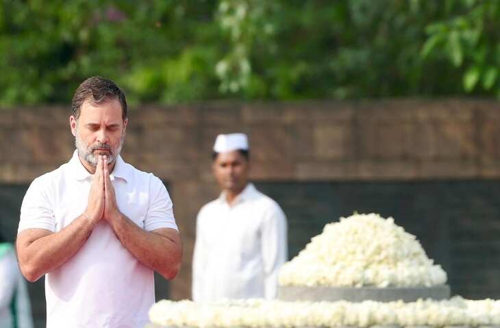 राजीव गांधी के निधन के बाद इस बॉलीवुड सुपरस्टार ने गांधी परिवार को दिया था सहारा, Viral Video में देखे कौन है ये सुपरस्टार ?