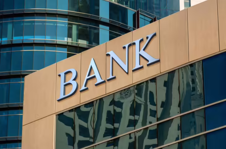 Bank Holiday Alert: आज शनिवार को बैंक बंद रहेंगे या खुलेंगे? घर से निकलने से पहले पढ़े ये जरोरी अपडेट