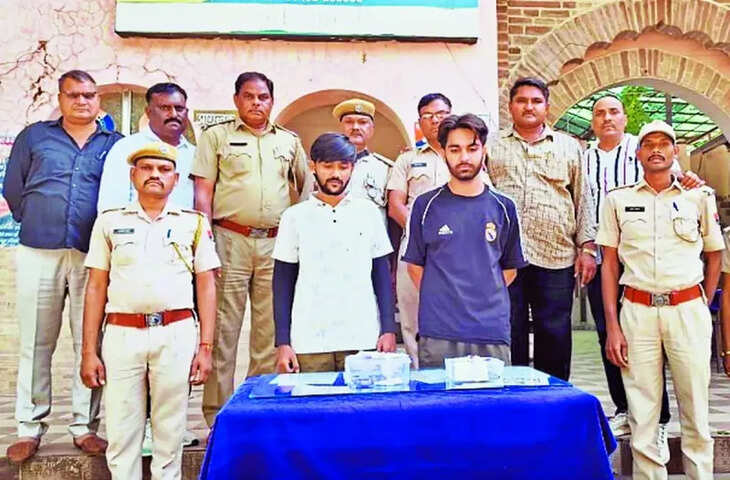 वारदात की फिराक में अवैध देशी पिस्टल लेकर घूमते 2 गिरफ्तार