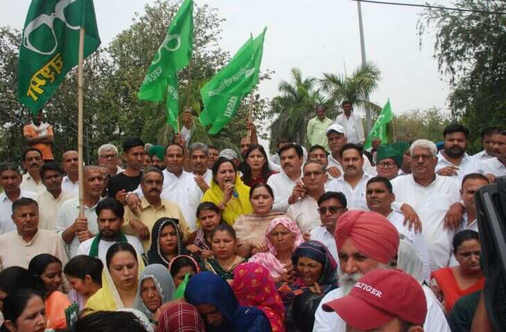 हरियाणा में जल संकट को लेकर इनेलो ने किया प्रदर्शन, पीएम मोदी से हस्तक्षेप की मांग