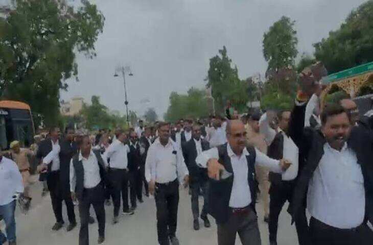 अयोध्या राम मंदिर चढ़ावा चोरी मामला: ट्रस्ट में घमासान, वीडियो में जाने महंत दीनेंद्र दास महाराज ने गोपाल राव पर लगाए गंभीर आरोप