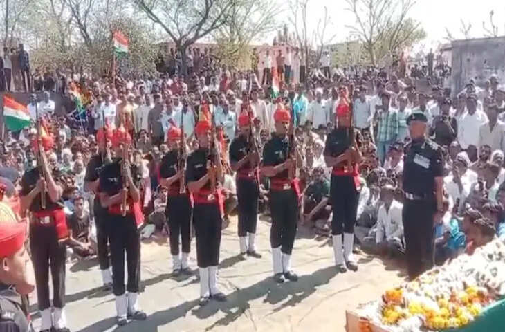 ड्यूटी के दौरान आर्मी जवान गिरधारी लाल कुमावत का निधन, तिरंगा यात्रा के साथ अंतिम विदाई