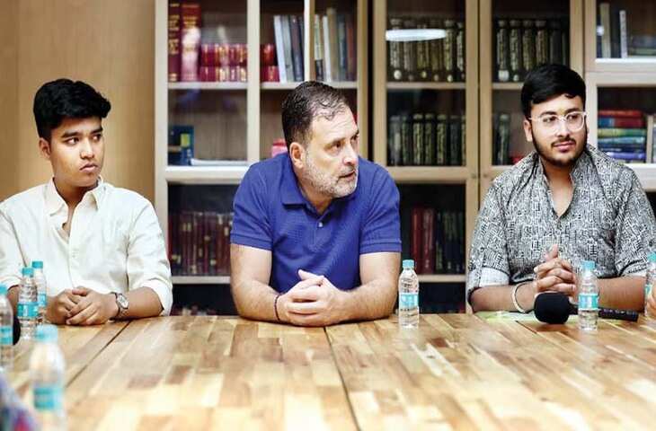 CBSE छात्रों से मिले राहुल गांधी, वीडियो में बोले- '17 साल के डीप स्टेट एजेंट्स?', छात्रों की शिकायतों पर उठाए सवाल