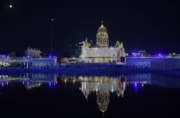 दिल्ली में गूंजी सतगुरु नानक प्रगटिया की वाणी, विशाल और अलौकिक नगर कीर्तन का आयोजन