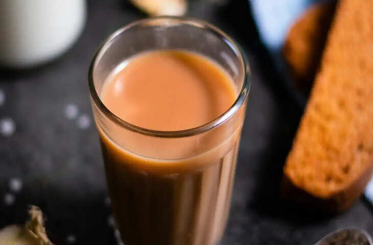 Summer Tea Tips: गर्मियों में अदरक की जगह चाय में डालें ये खास चीज, स्वाद के साथ मिलेगा सेहत का फायदा