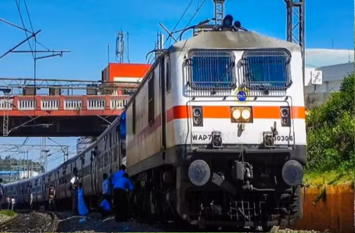 रेल यात्रियों के लिए जरूरी खबर! 12 एक्सप्रेस ट्रेनें जुलाई में रद्द, कई ट्रेनों का बदला गया मार्ग, यहाँ देखे पूरी लिस्ट&nbsp;