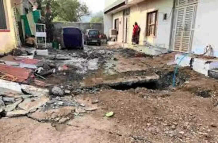 ग्वालियर में मुख्य पानी की लाइन फटने से तबाही, घरों में घुटनों तक पानी भर गया