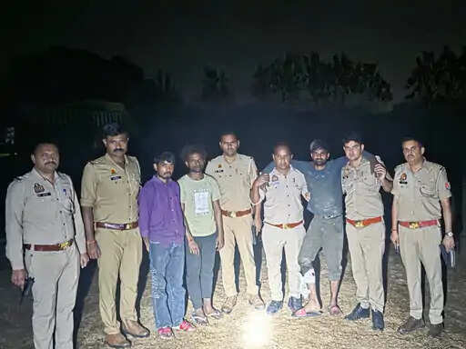 मेरठ में सरिया से भरा कैंटर लूटने के आरोपी गिरफ्तार, पुलिस पर की फायरिंग; जवाबी कार्रवाई में एक के पैर में लगी गोली