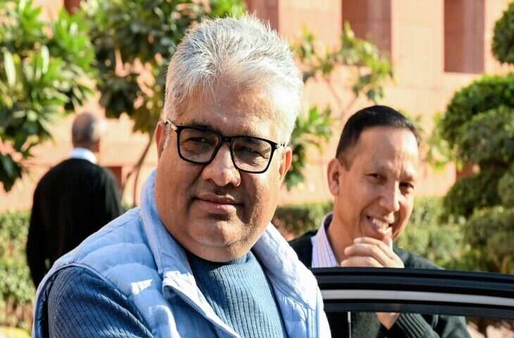 केंद्रीय मंत्री भूपेंद्र यादव के 4 निजी सचिव हटाए गए, प्रशासनिक गलियारों में चर्चा तेज, वीडियो में देंखे मुख्य निजी सचिव अमर सिंह भी वापस कैडर में भेजे गए