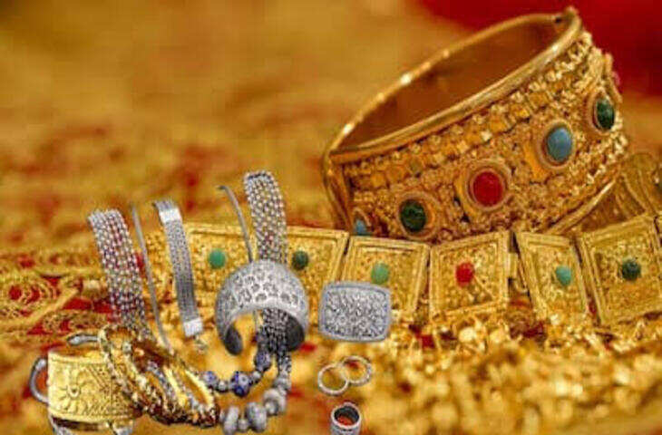 Gold Silver Price Today: सोना 2100 रुपये और चांदी 5000 रुपये सस्ती, खरीदारी से पहले जानें आज का भाव
