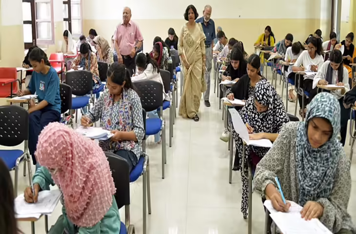 31 केंद्रों पर हुई कक्षा 6 व 9 की प्रवेश परीक्षा, 4149 ने नहीं दिया एंट्रेंस, हुई त्रिस्तरीय जांच