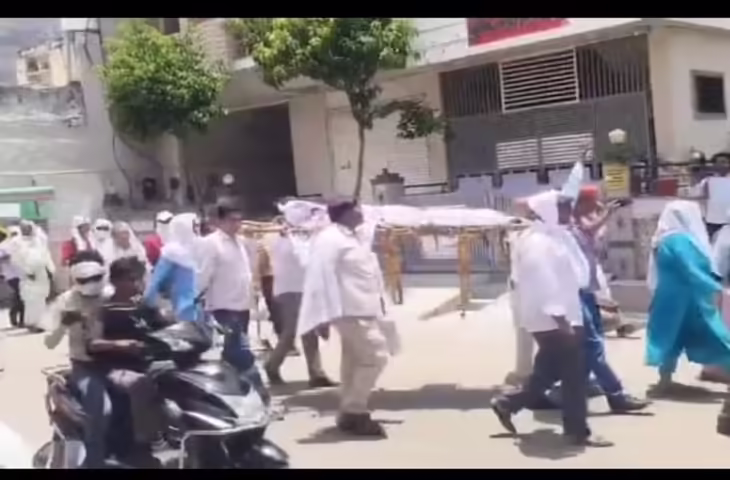 शिक्षकों का उग्र प्रदर्शन, शिक्षा मंत्री मदन लाल दिलावर के खिलाफ प्रतीकात्मक शव यात्रा निकालकर जताया विरोध
