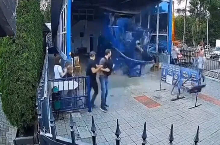 रोपवे सेंटर पर हुआ Final Destination के सीन जैसा खतरनाक हादसा, वायरल वीडियो देख सहम गए लोग