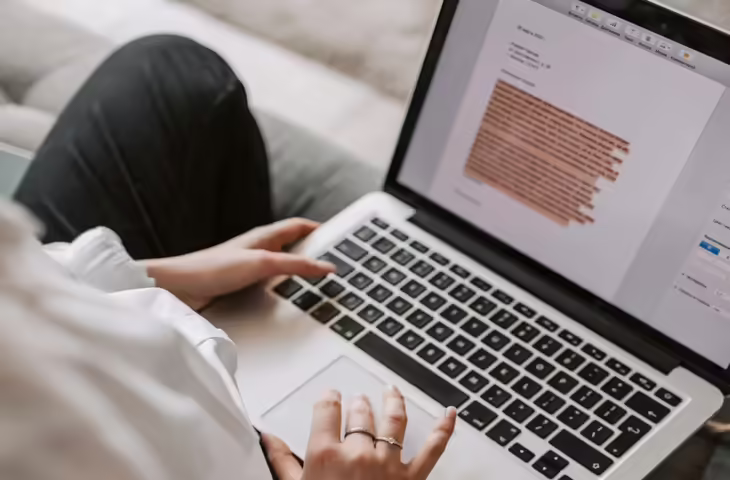 बिना IIT–B.Tech के 21 साल की उम्र में लड़के का कमाल, सिर्फ एक महीने में कमाए 1.5 लाख